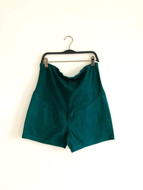 green-seamless-over-bump-maternity-shorts 1