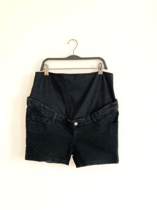 black-stretch-denim-maternity-shorts-with-fold-over-the-bump